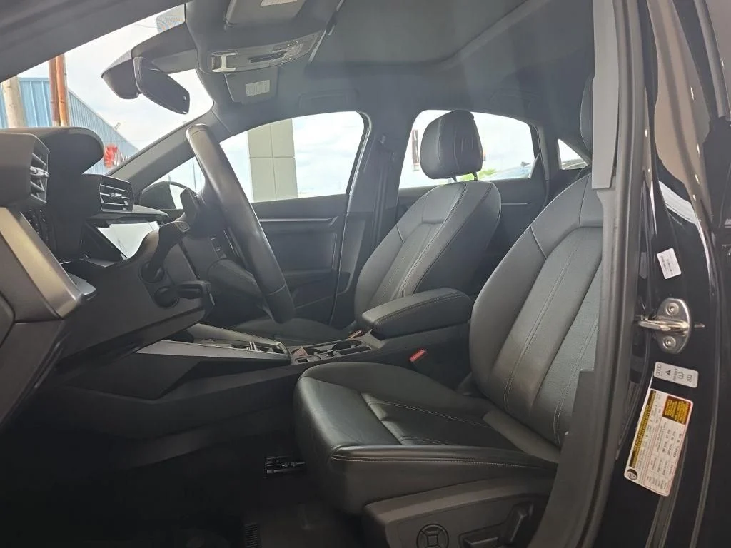 Used 2024  Audi 40 Premium image 8