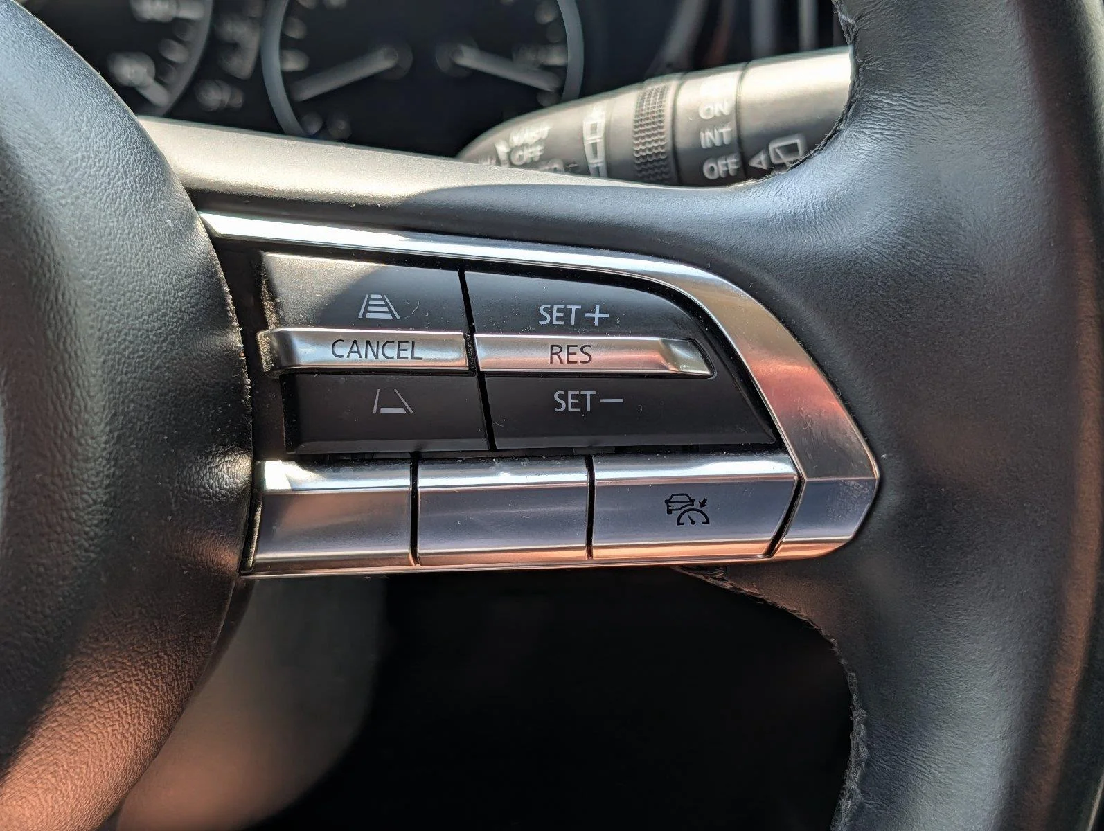 Used 2025 Jet Black Mica Mazda 2.5 S Preferred Package image 23