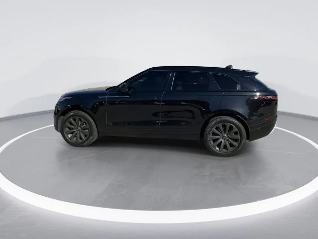 Used 2021 Black Land Rover S image 4