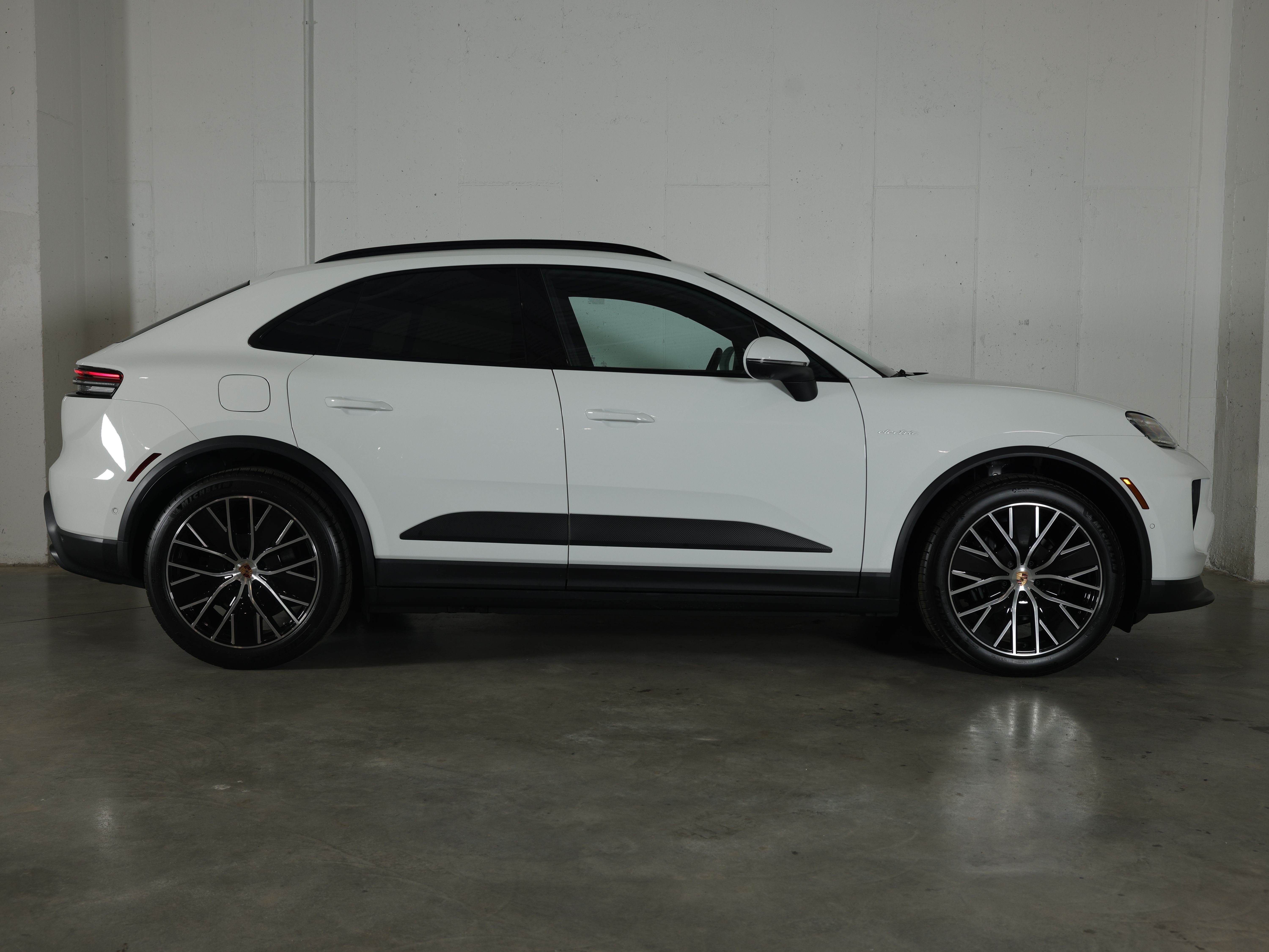 New 2026 White Porsche 4 image 9