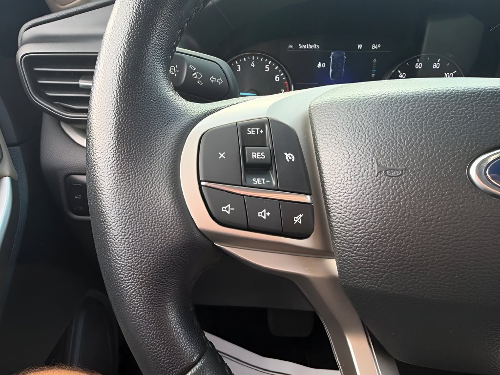 Used 2023 Gray Metallic Ford XLT image 17