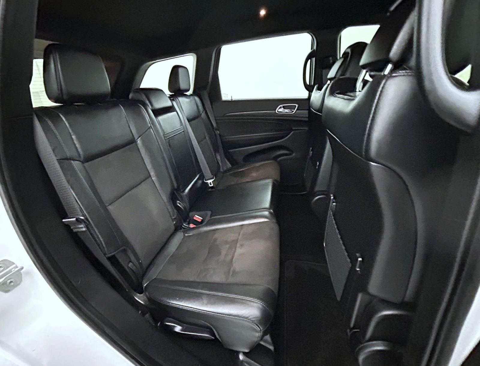 Certified Used 2022 White Jeep Laredo X image 18