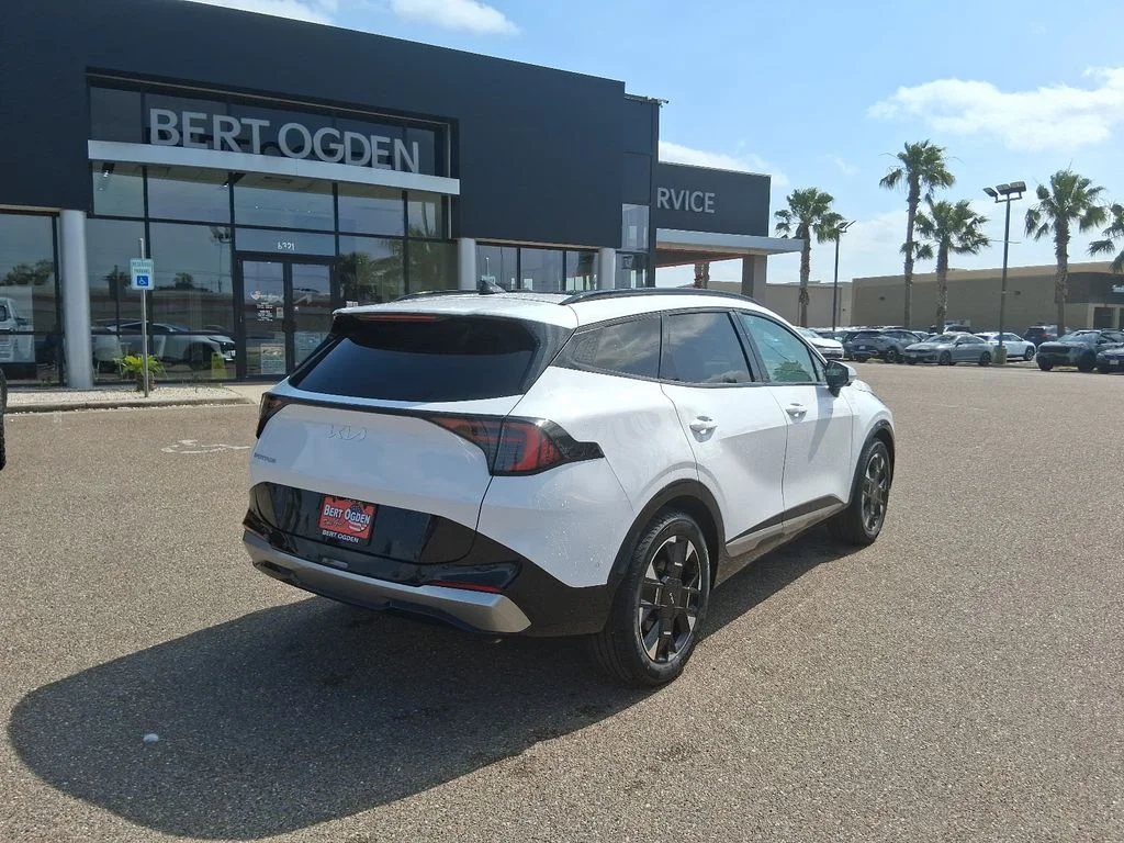 New 2026 White Kia SX-Prestige image 4