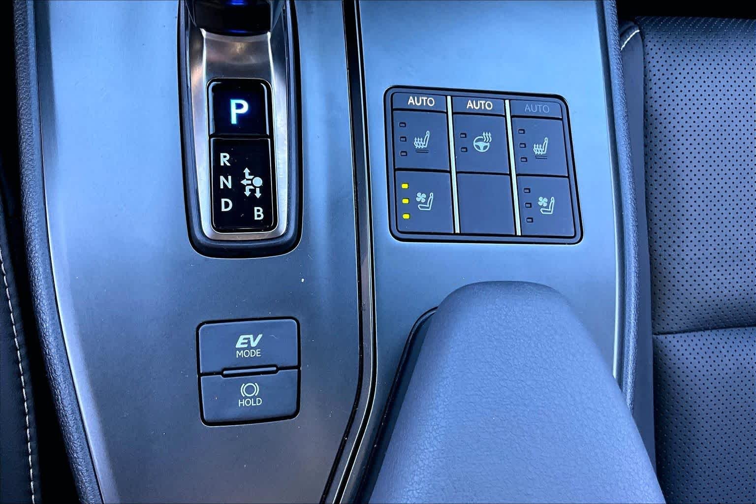 Used 2025 Caviar Lexus Premium image 33