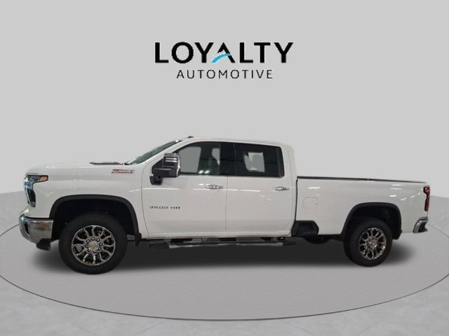 Used 2026 Summit White Chevrolet LTZ image 14