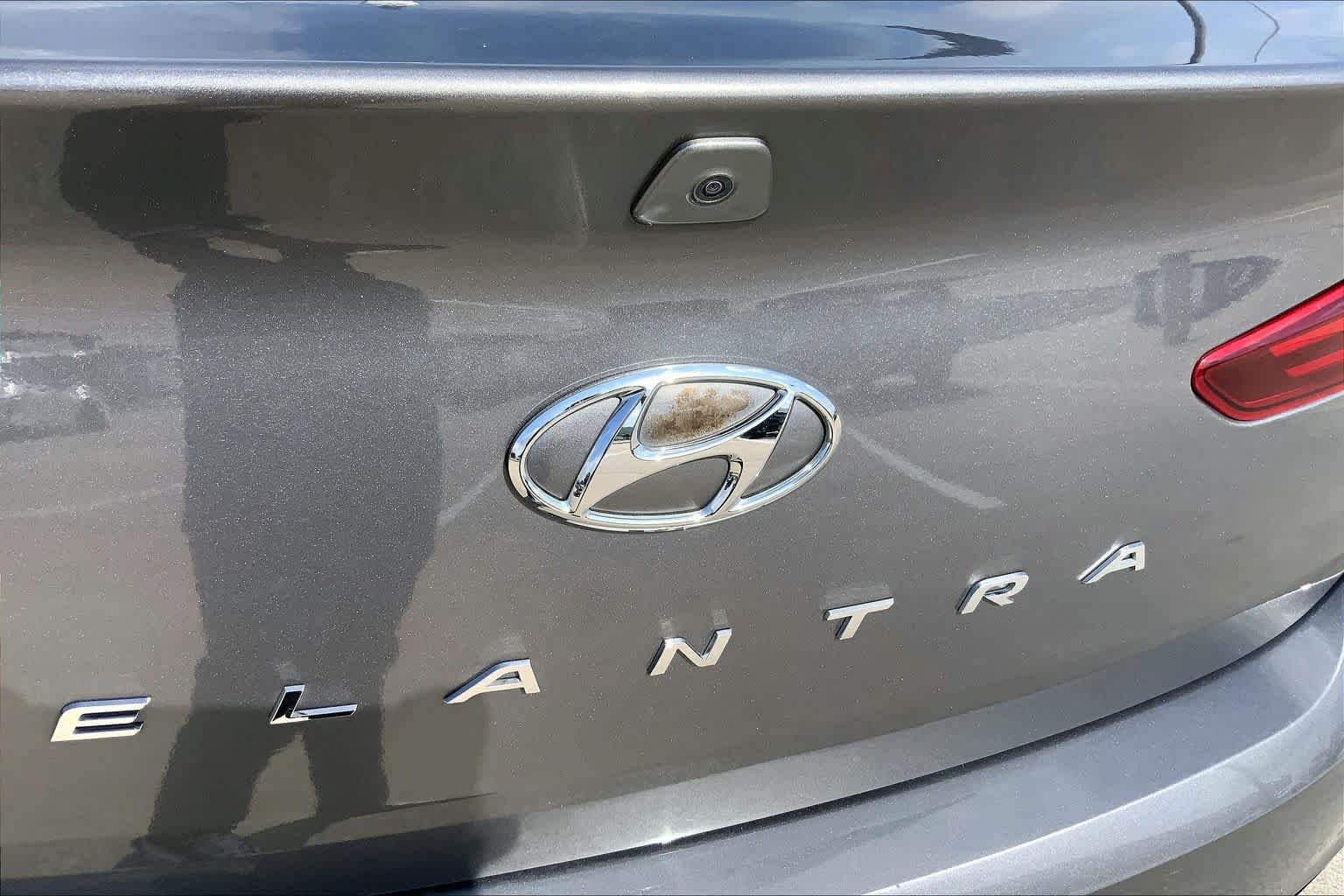 Used 2020 Machine Gray Hyundai Value Edition image 30