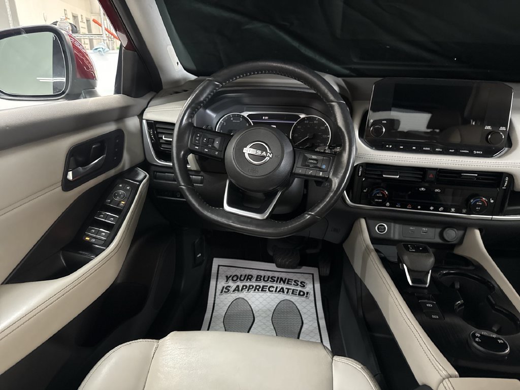 Used 2023 Scarlet Nissan SL image 21