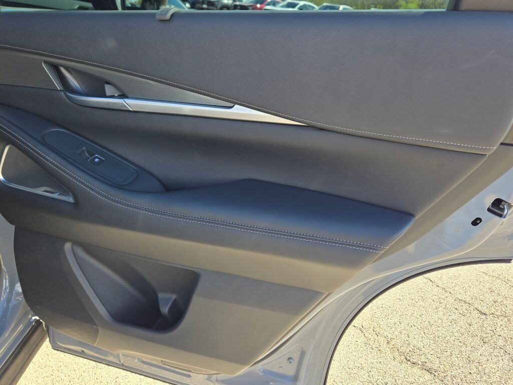 Used 2025 Gray INFINITI LUXE image 10
