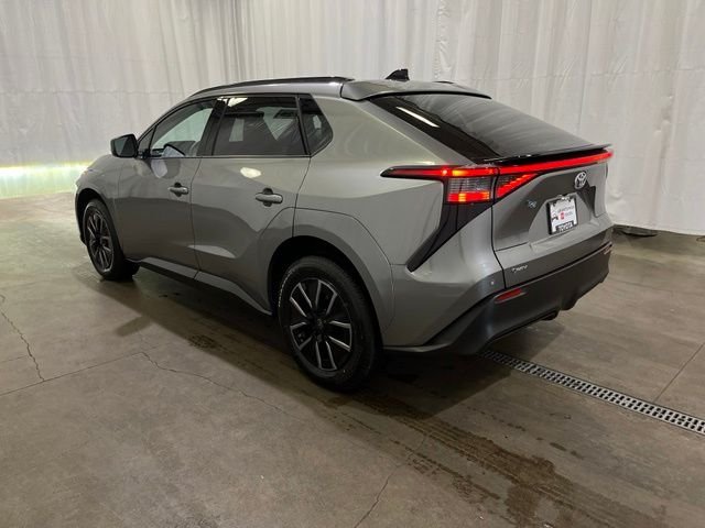 Certified Used 2026  Toyota XLE image 6