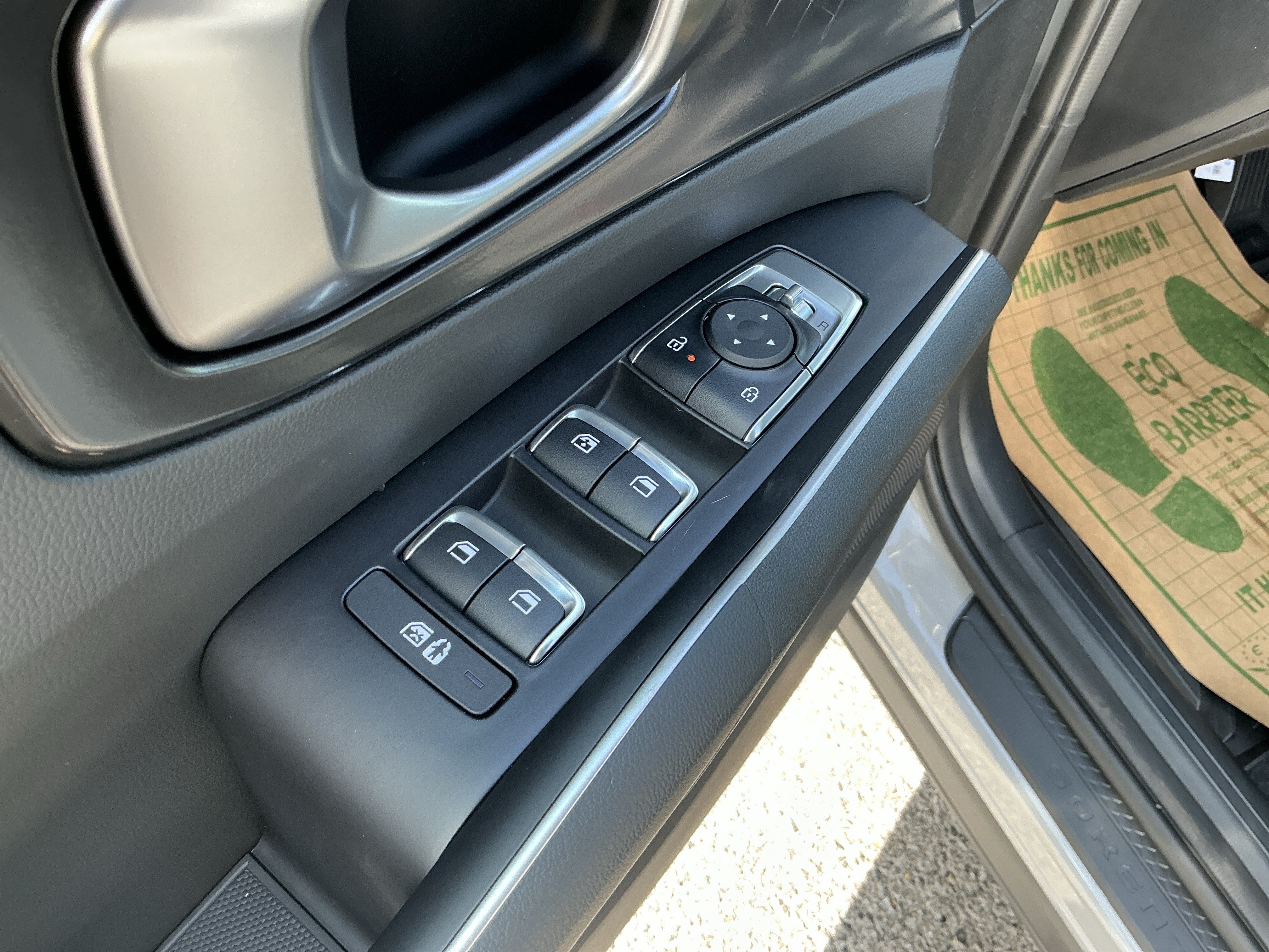 New 2026 Wolf Gray Kia S image 14