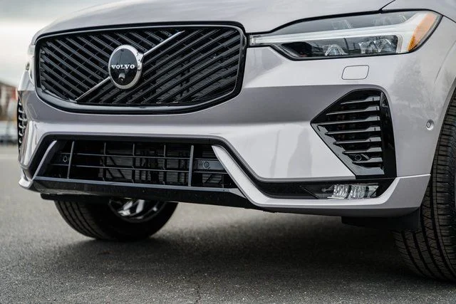 New 2026 Aurora Silver Volvo Plus image 15