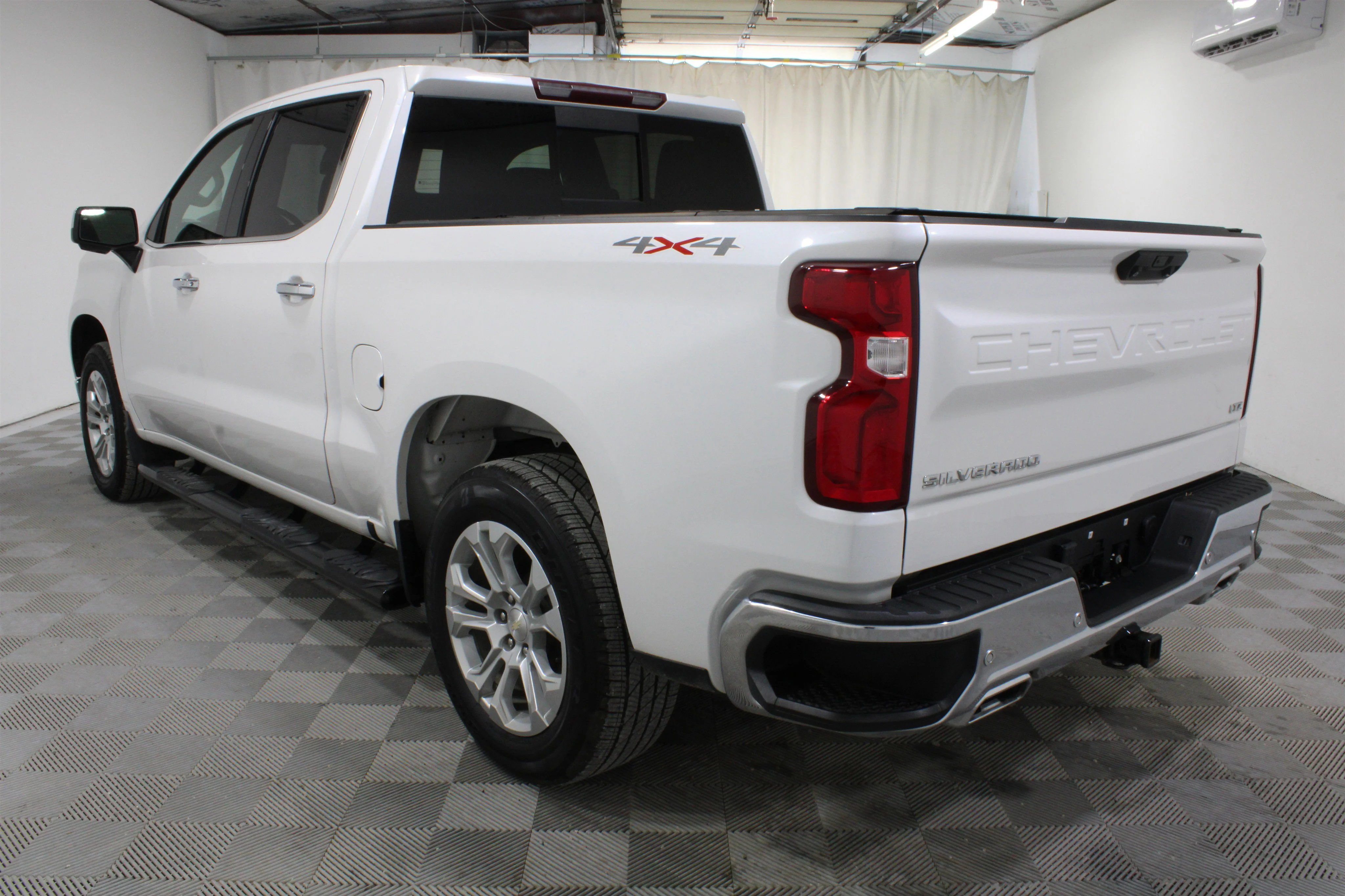 2022 Chevrolet Silverado 1500 LTZ - Photo 29