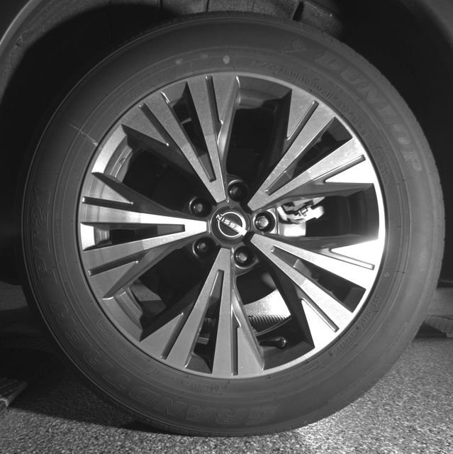 Used 2023 White Nissan SV image 10