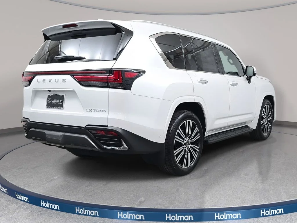 New 2026  Lexus 700h Luxury image 5