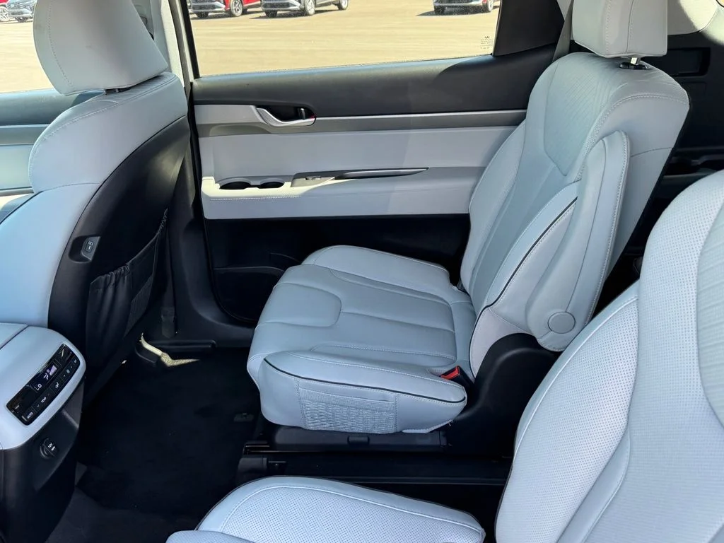 Used 2025 Silver Hyundai SEL image 11