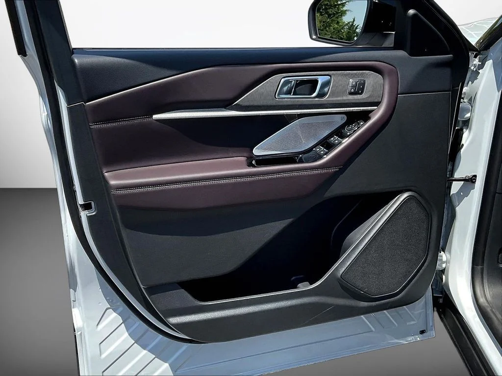 New 2026 Space White Metallic Ford Platinum™ image 26