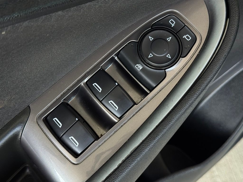 Used 2019 White Chevrolet LS image 24