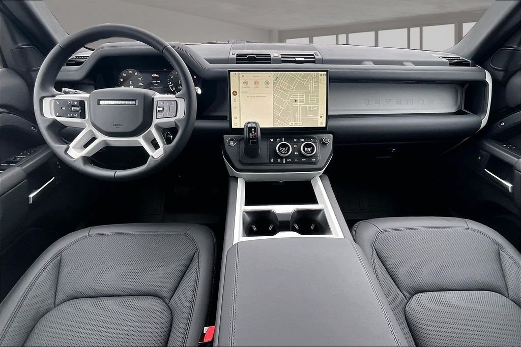 New 2026 Santorini Black LAND ROVER S image 5