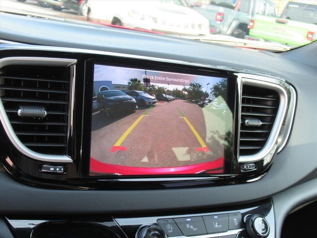New 2026 Red Hot Pearl-Coat Exterior Paint Chrysler LX image 23