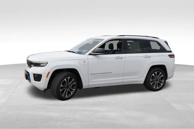 Certified Used 2023 White Jeep Overland 4xe image 10