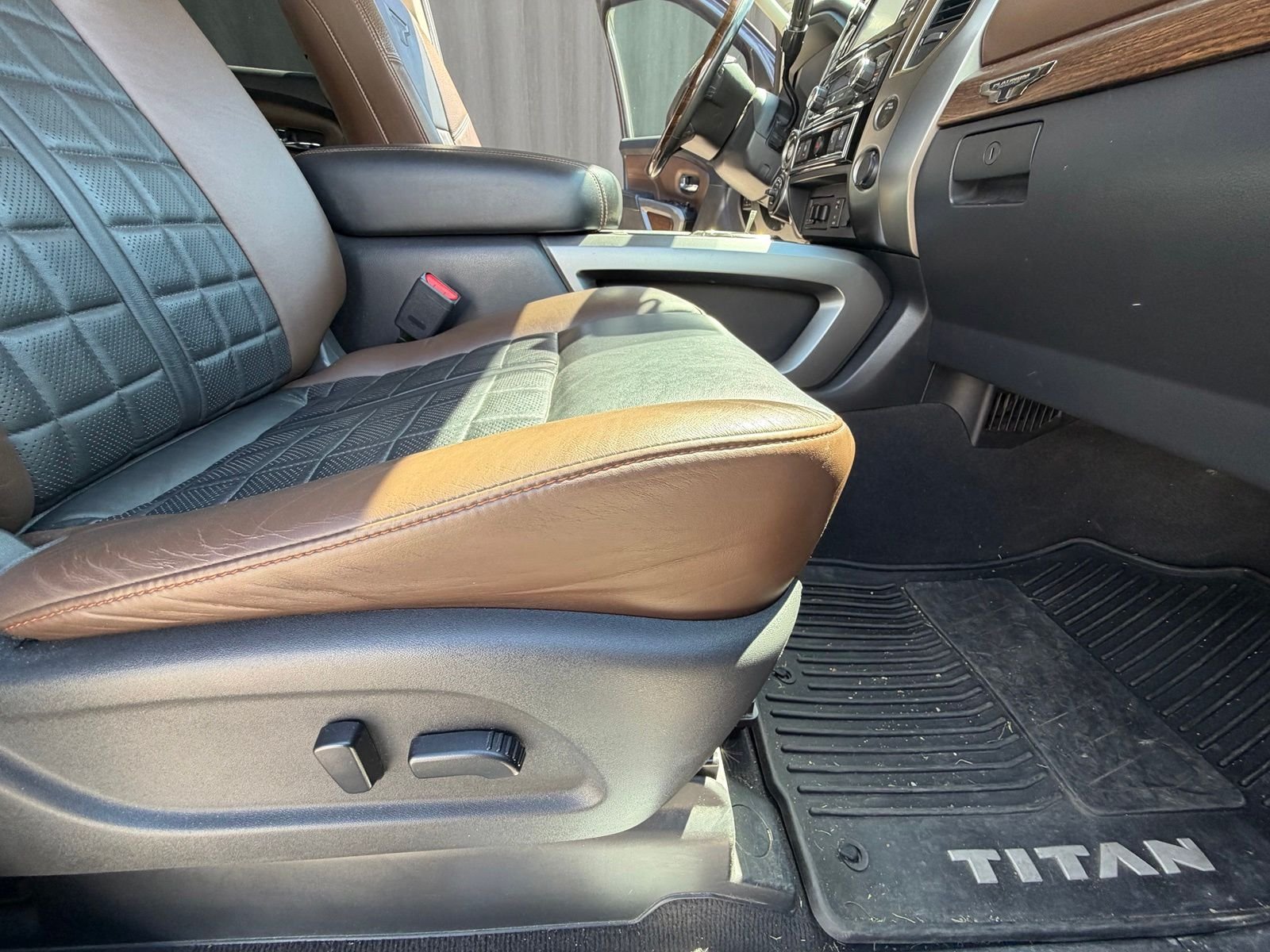 Used 2017 Java Metallic Nissan Platinum Reserve image 16