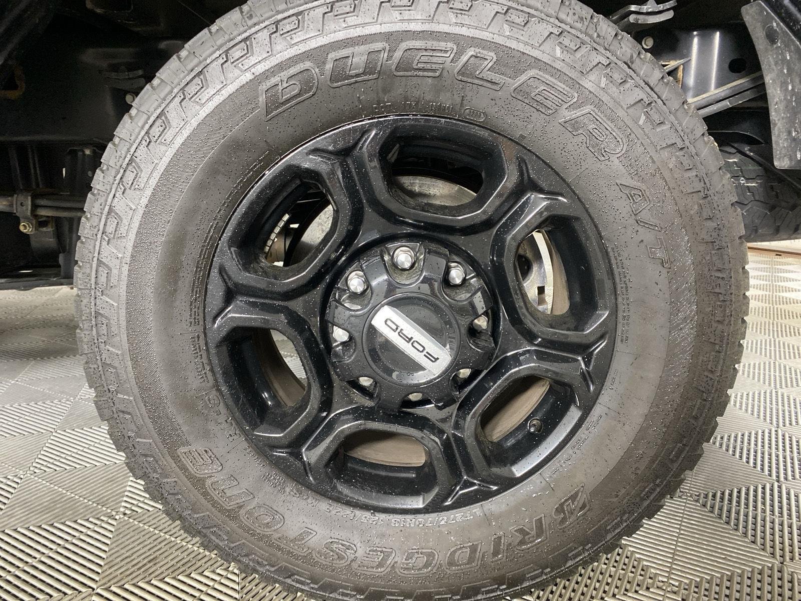 Used 2023 Black Metallic Ford XLT image 32