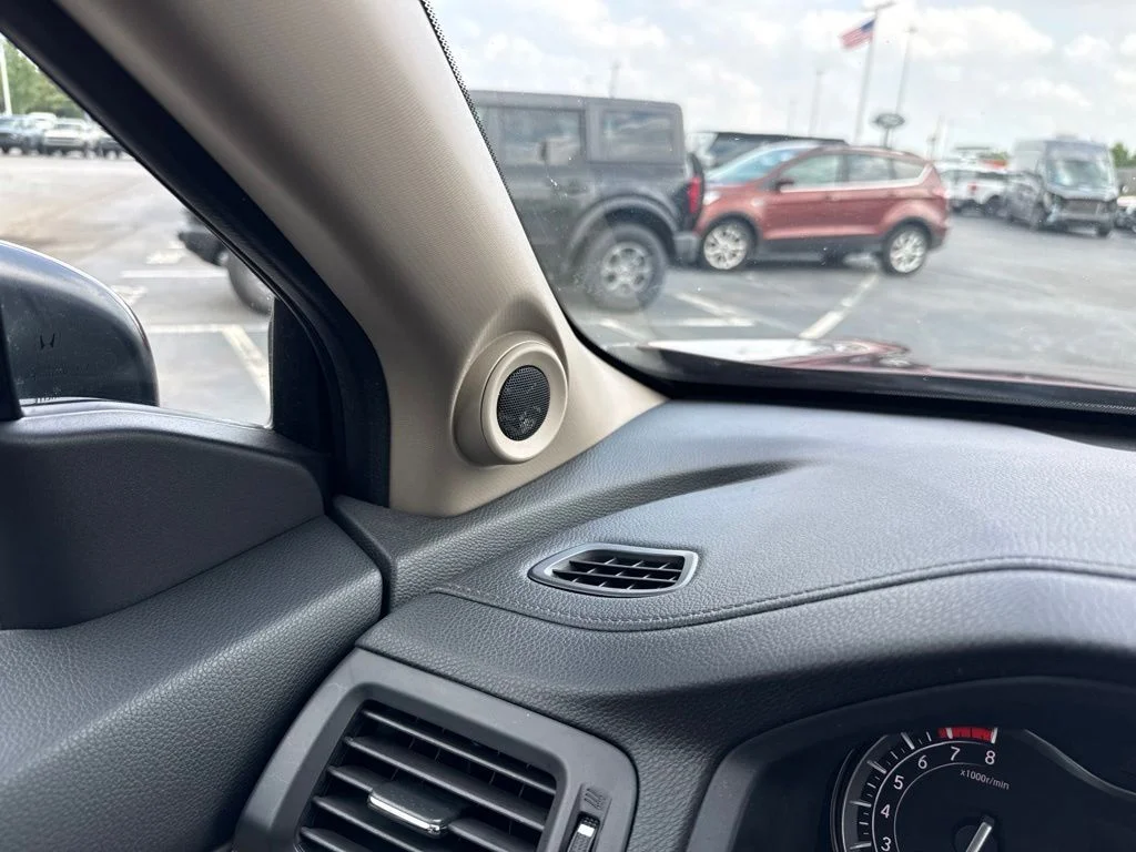 Used 2018  Honda RTL-T image 17