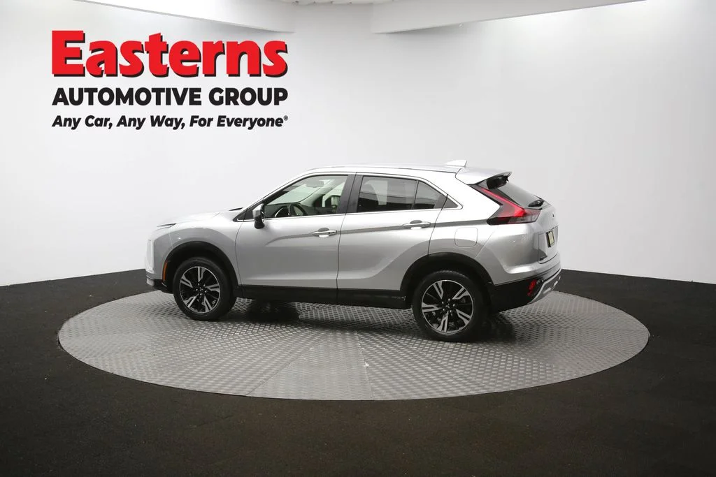 Used 2024 Silver Mitsubishi SE image 59