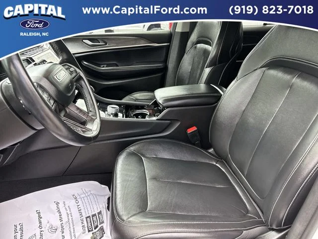 Used 2022 White Jeep Limited image 19