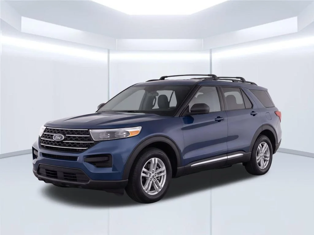 Used 2020 Blue Ford XLT image 2
