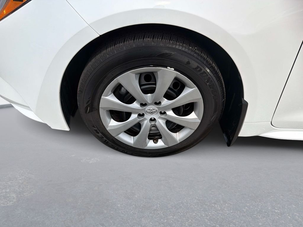 Used 2025 White Toyota LE image 10