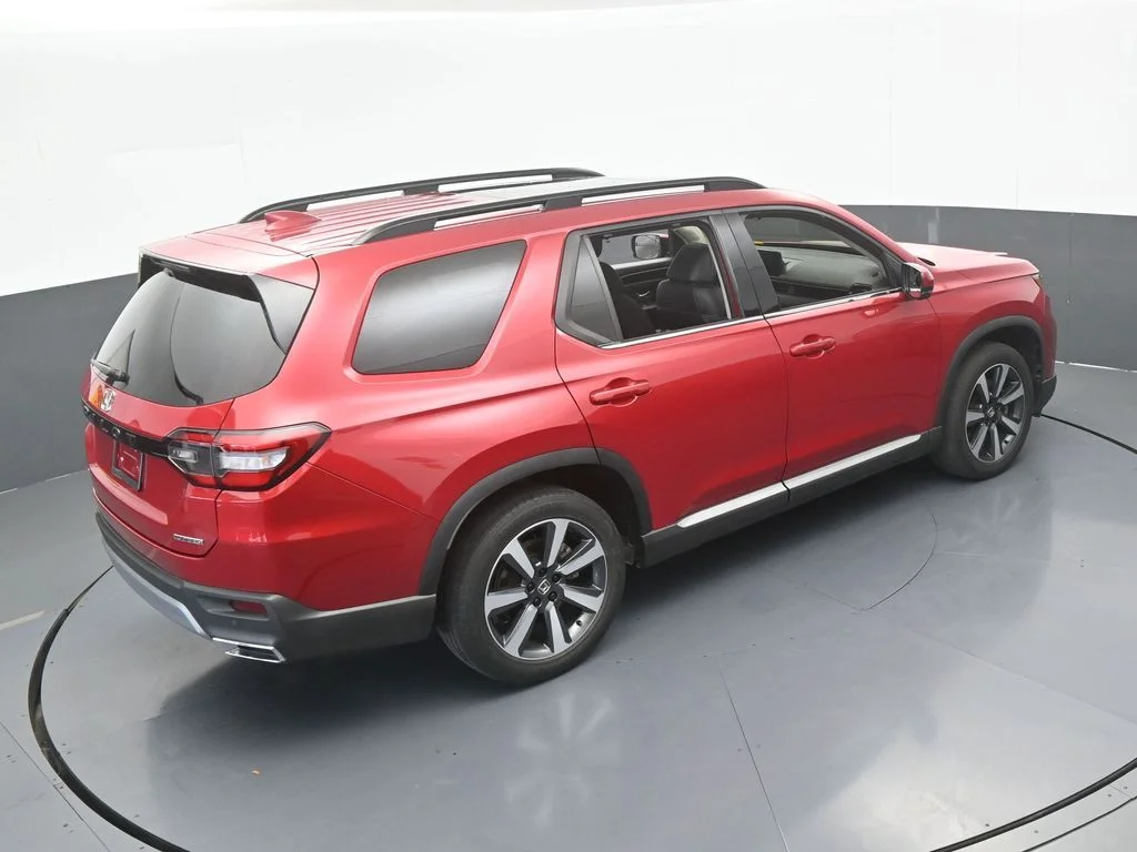 Used 2024 Radiant Red Metallic II Honda Touring image 60