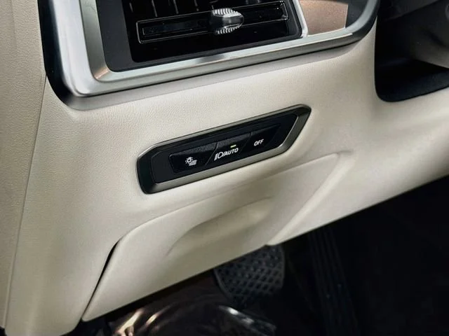 2027 BMW X7 40i - Photo 10