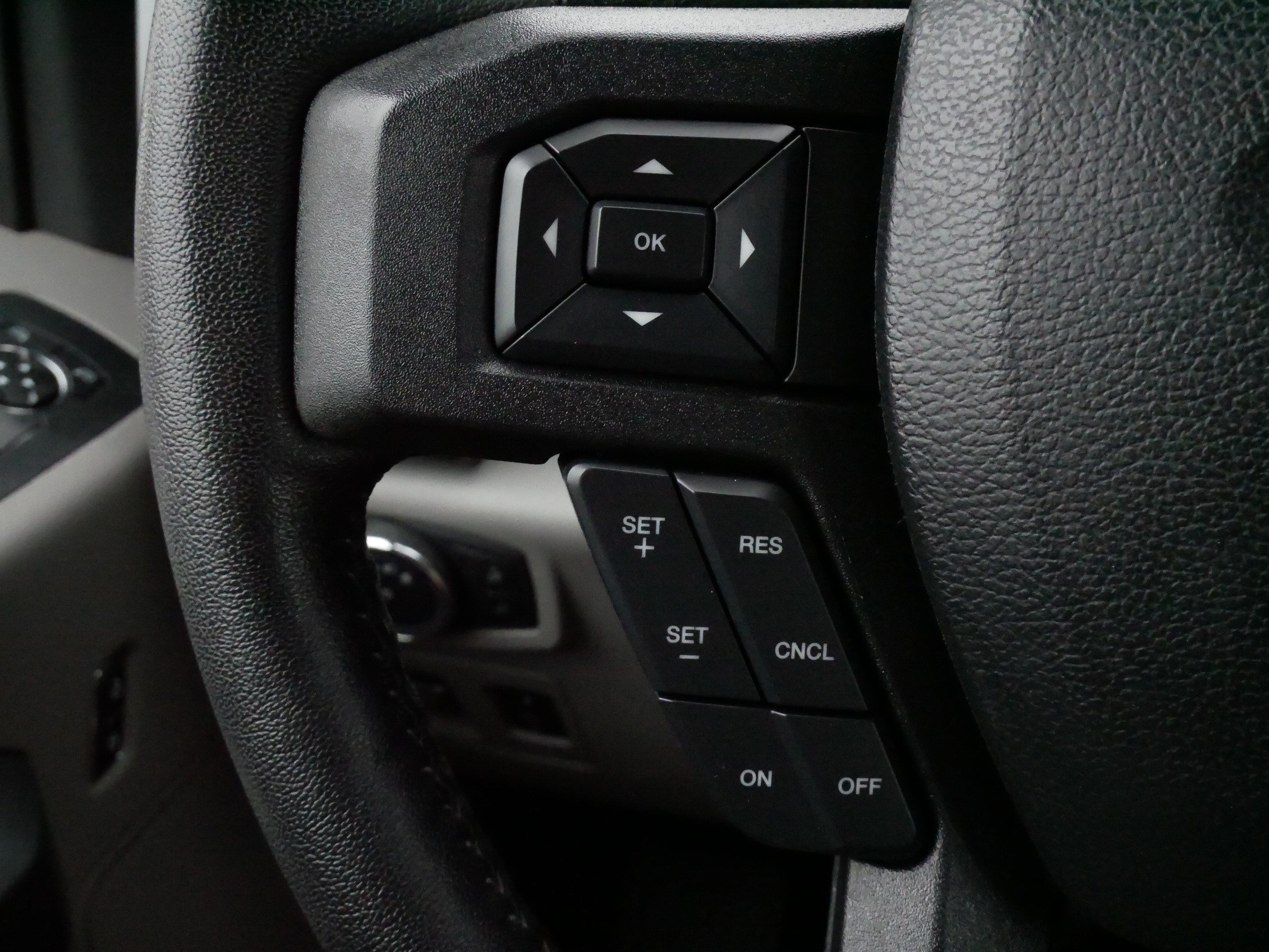 Used 2018 Blue Jeans Metallic Ford XLT image 27