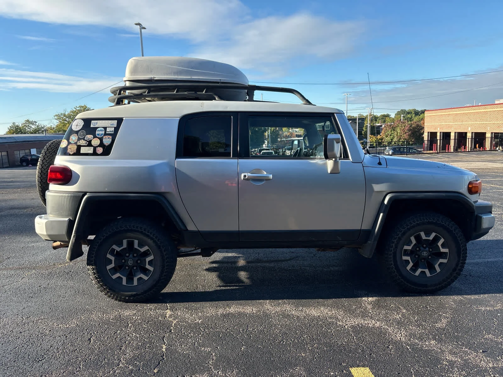 Used 2008 White/Titanium Metallic Toyota  image 17