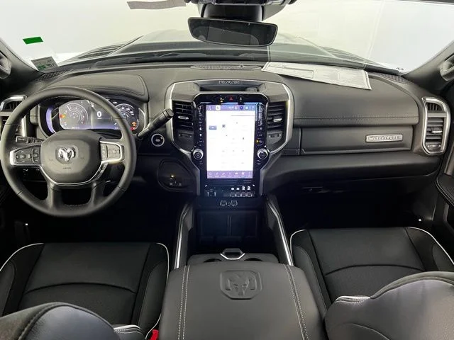New 2026 Diamond Black Crystal Pearl-Coat Exterior Paint RAM Laramie image 35