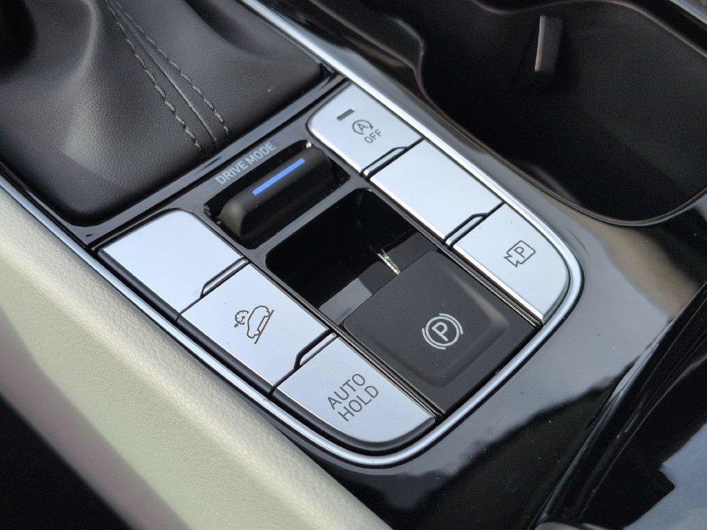 New 2026 White Hyundai SEL Plus FWD image 37
