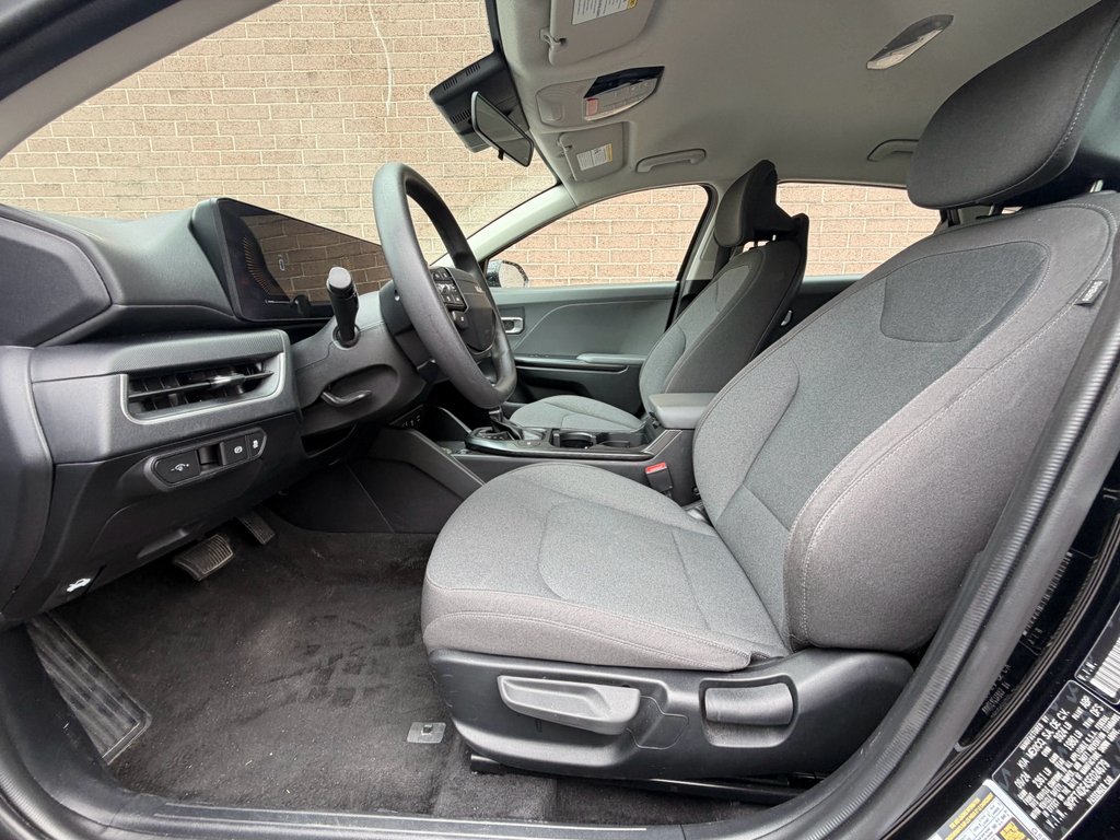 Used 2025 Aurora Black Pearl Kia LXS image 9