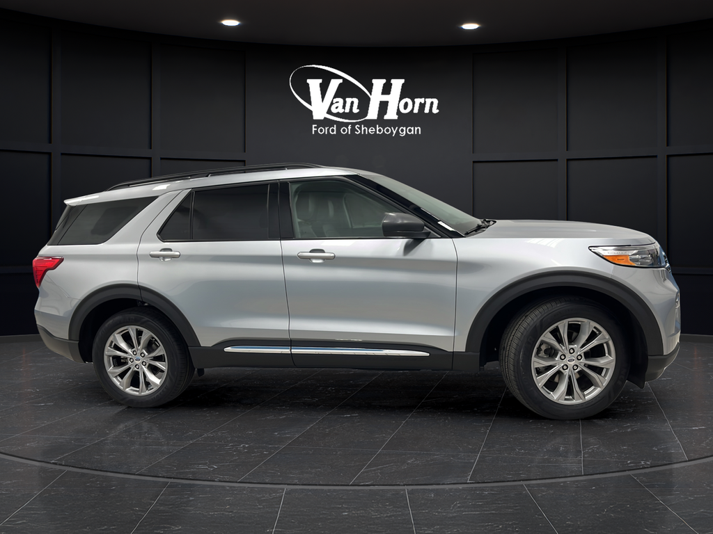 Used 2023 Iconic Silver Metallic Ford XLT image 8
