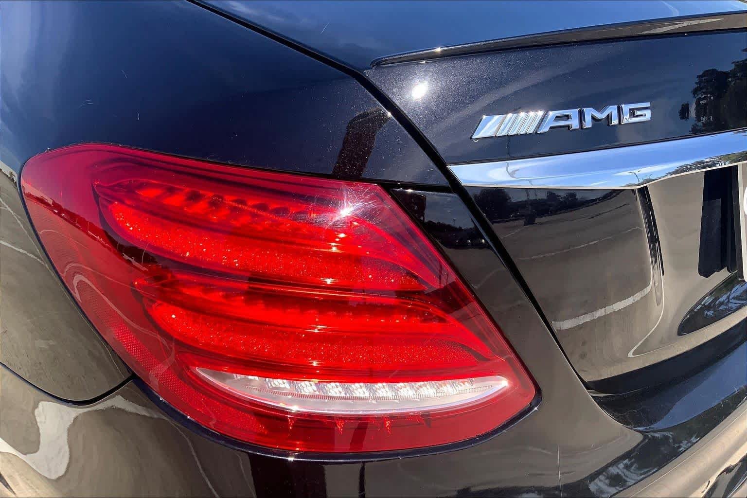 Used 2018 Obsidian Black Metallic Mercedes-Benz AMG® E 43 image 28