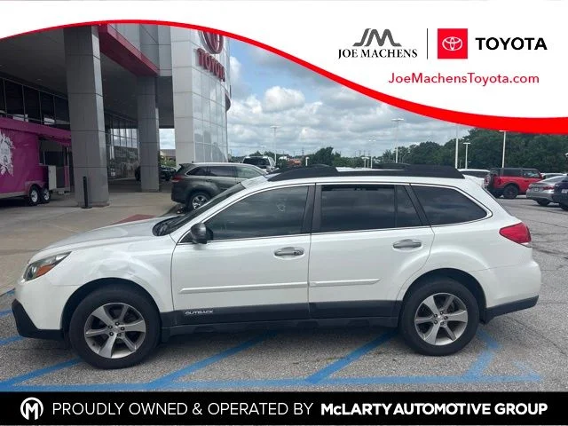 Used 2013 White Subaru 2.5i image 1
