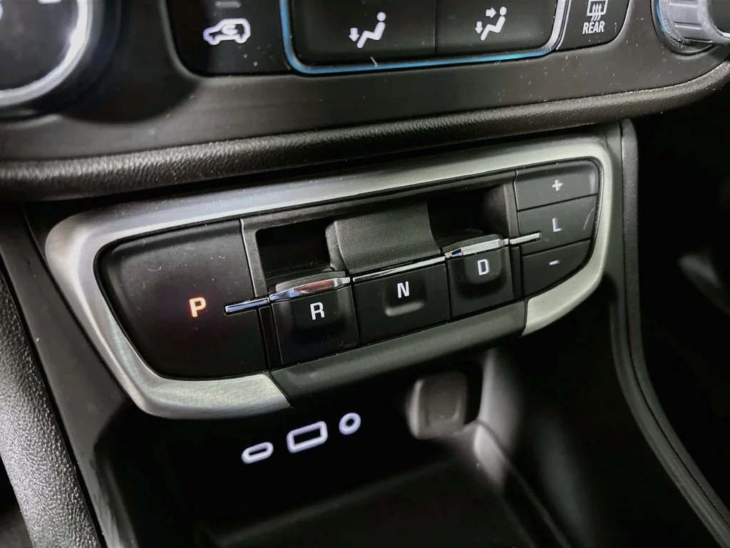 Used 2024 White GMC SLE image 18