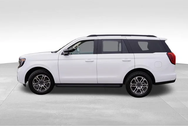 Used 2025 White Ford Active image 9