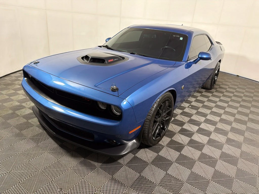 Used 2022 Frostbite Dodge R/T Scat Pack image 4