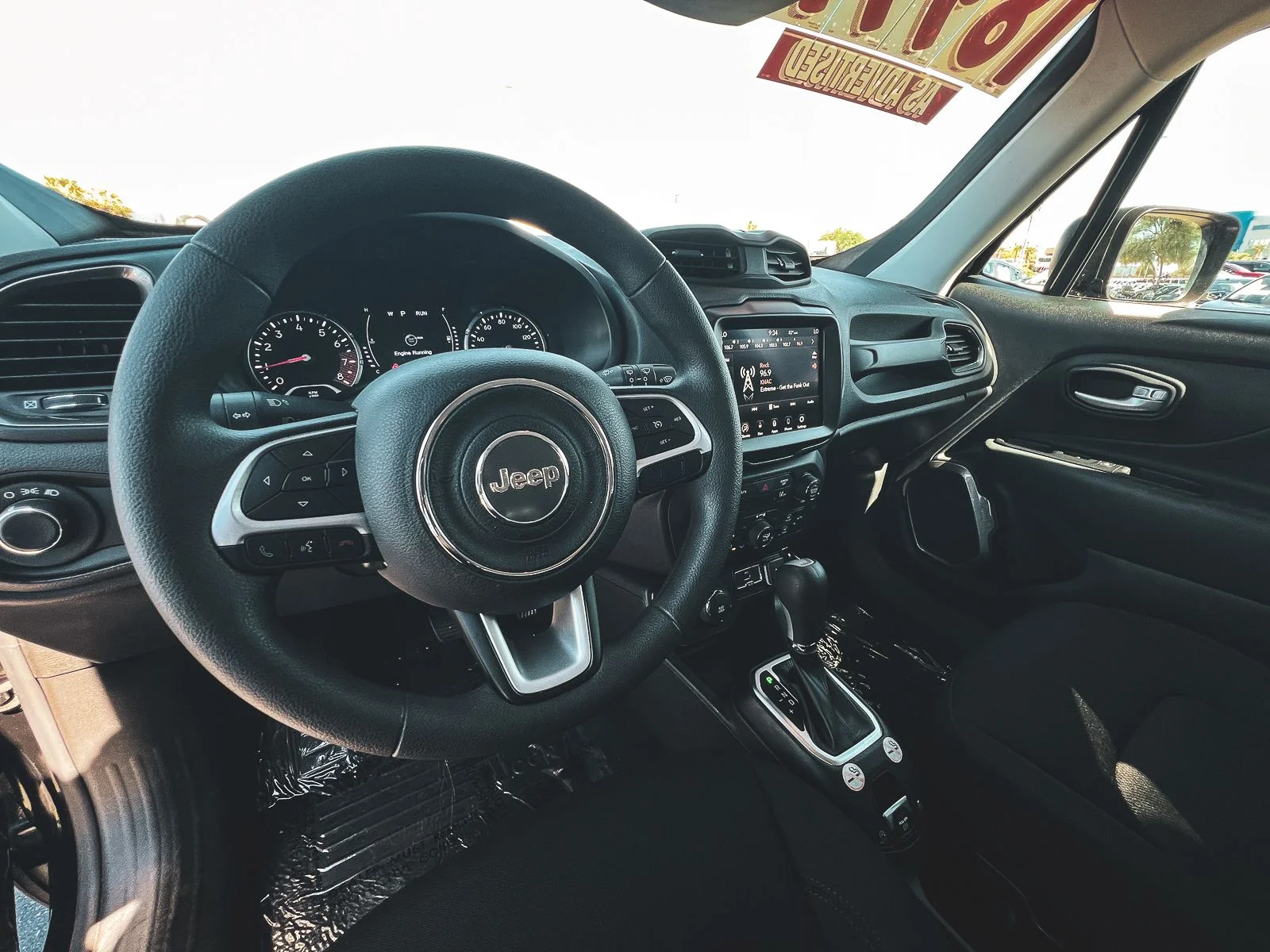2023 Jeep Renegade Latitude - Photo 15