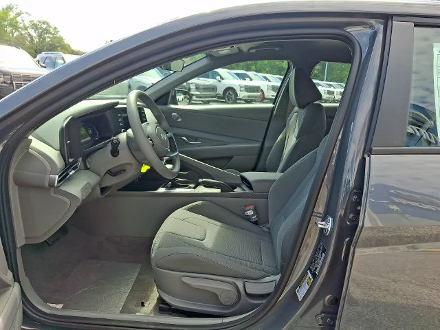New 2026 Gray Hyundai SE image 9