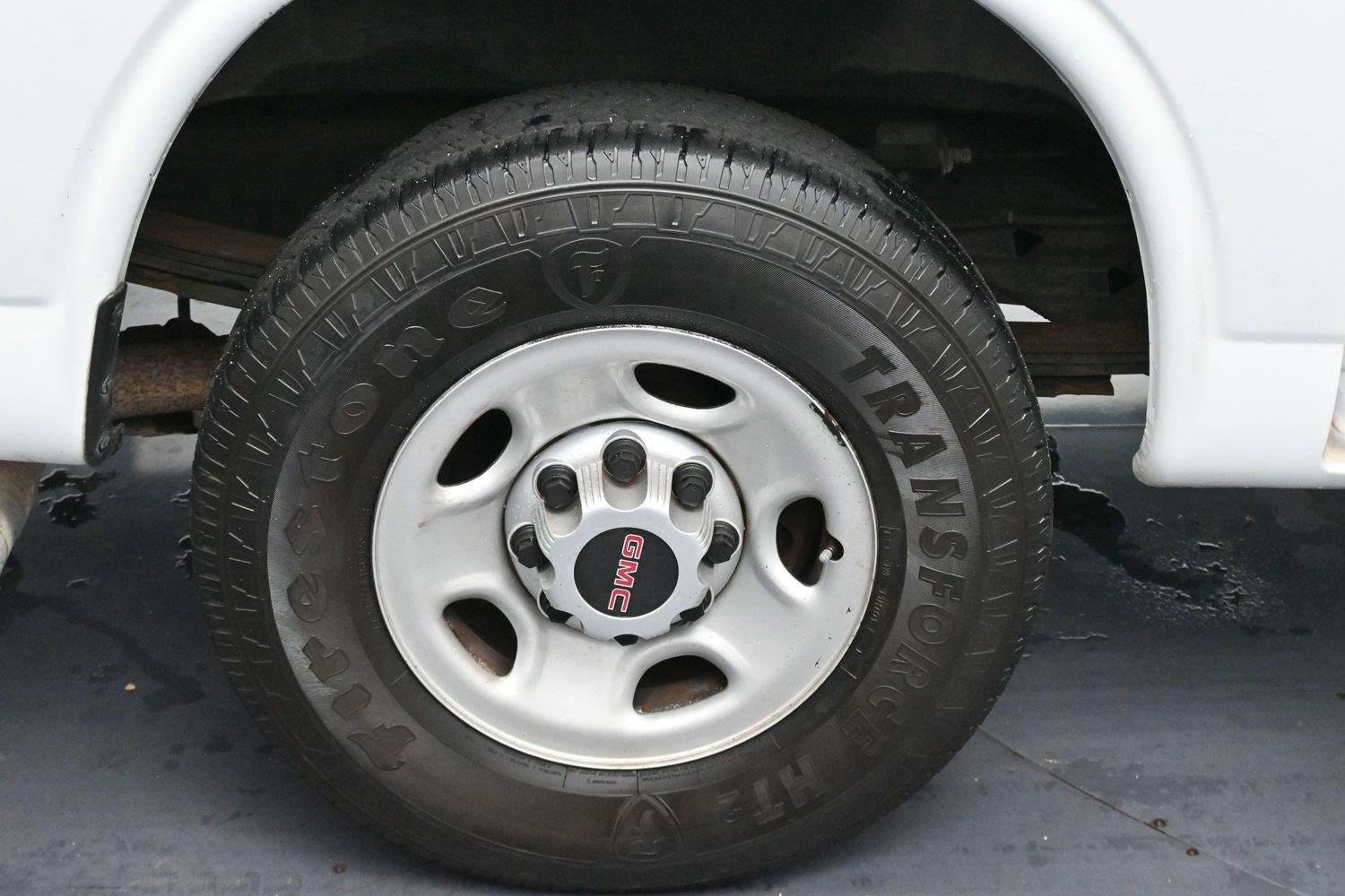 Used 2018 Summit White GMC 2500 image 27