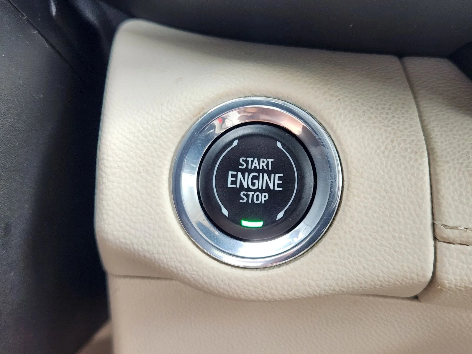 Used 2023 White Buick Essence image 20