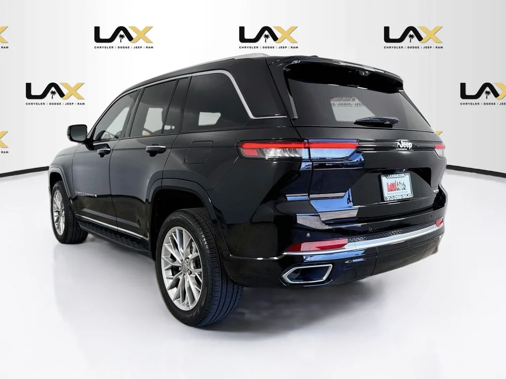 Used 2022 Black Jeep Summit image 5