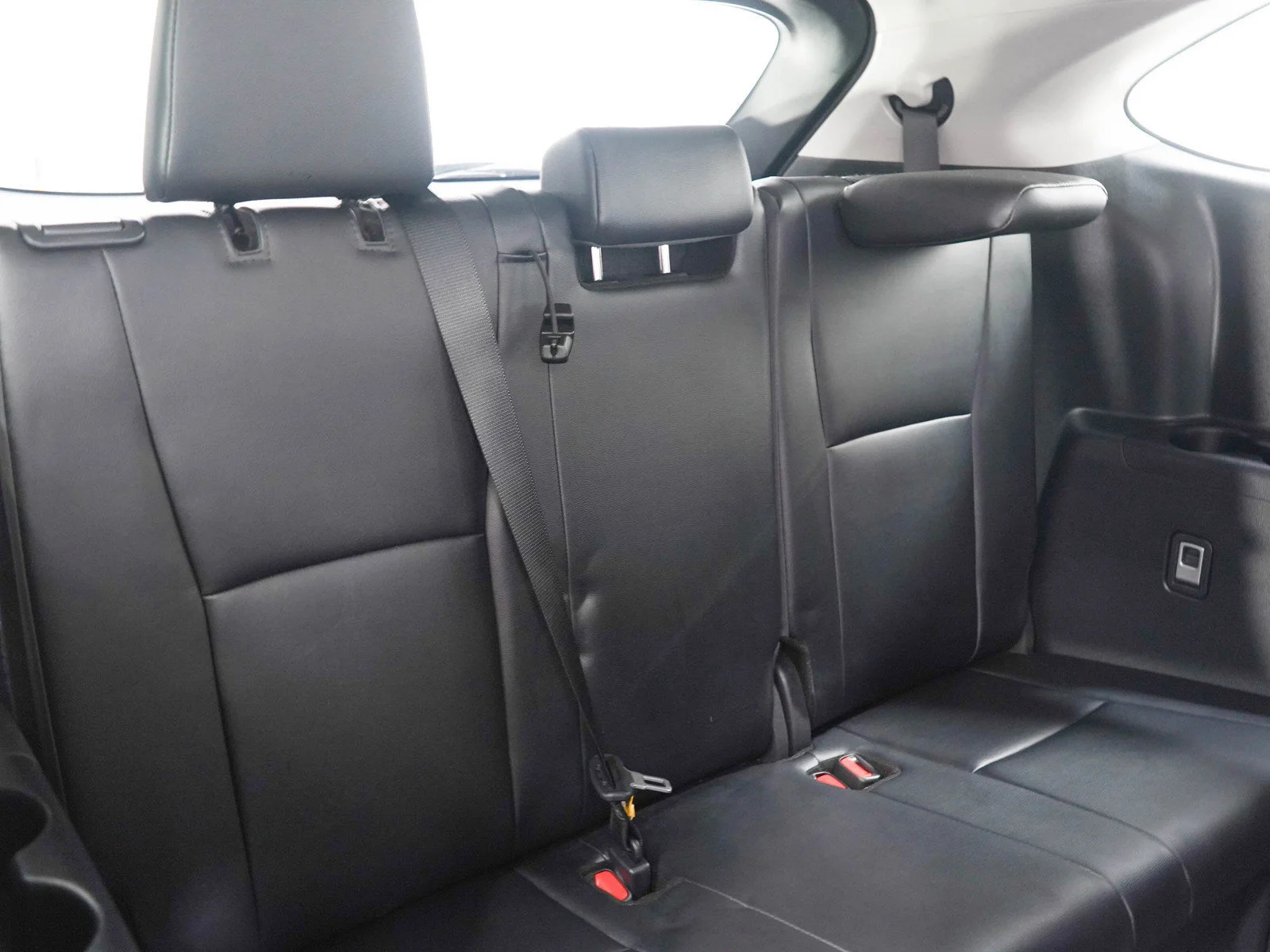 Used 2024 Silver Toyota XLE AWD (Natl) image 15